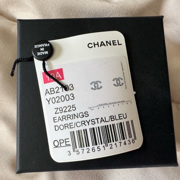 NWT Authentic CHANEL CC Stud Earrings – Doré / Crystal / Blue – Full Gift Set - Picture 8 of 10